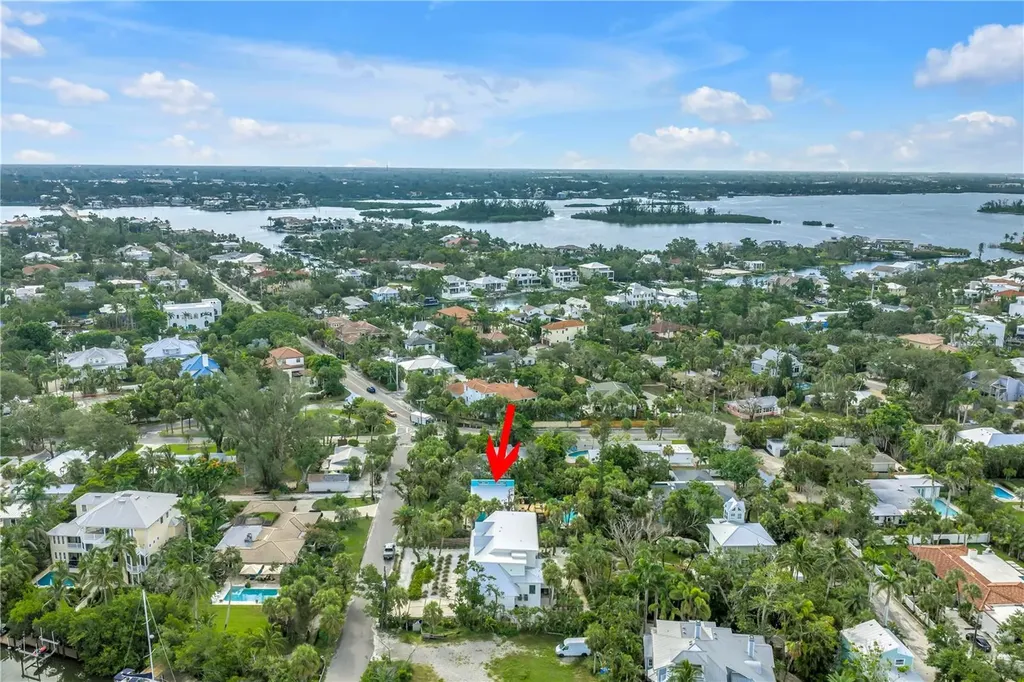 156 Siesta Drive Sarasota FL 34242