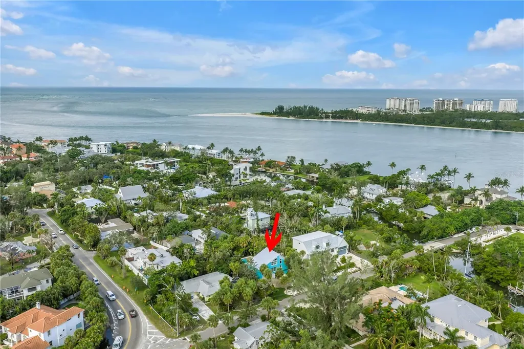 156 Siesta Drive Sarasota FL 34242