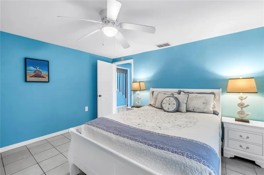156 Siesta Drive Sarasota FL 34242