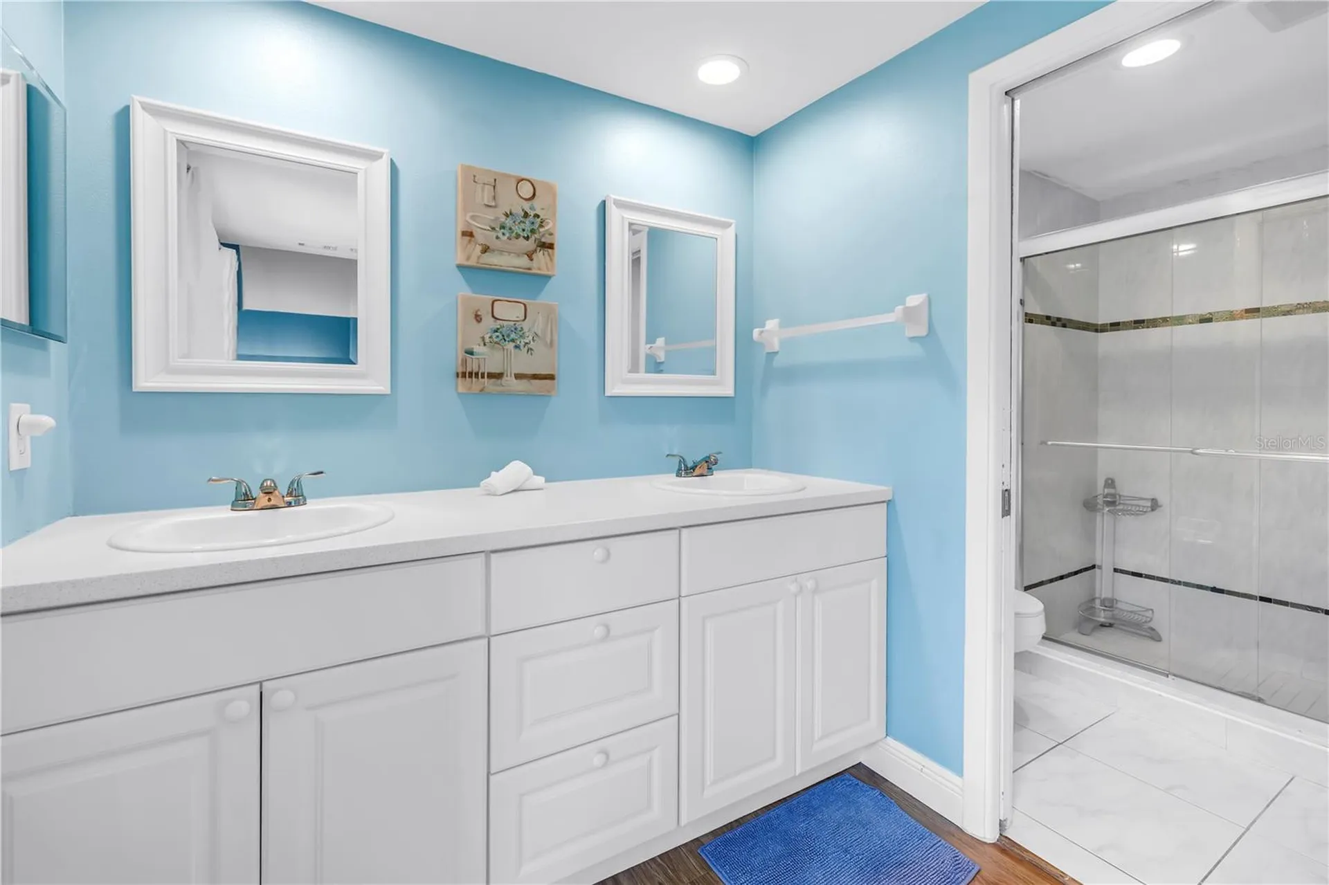 156 Siesta Drive Sarasota FL 34242