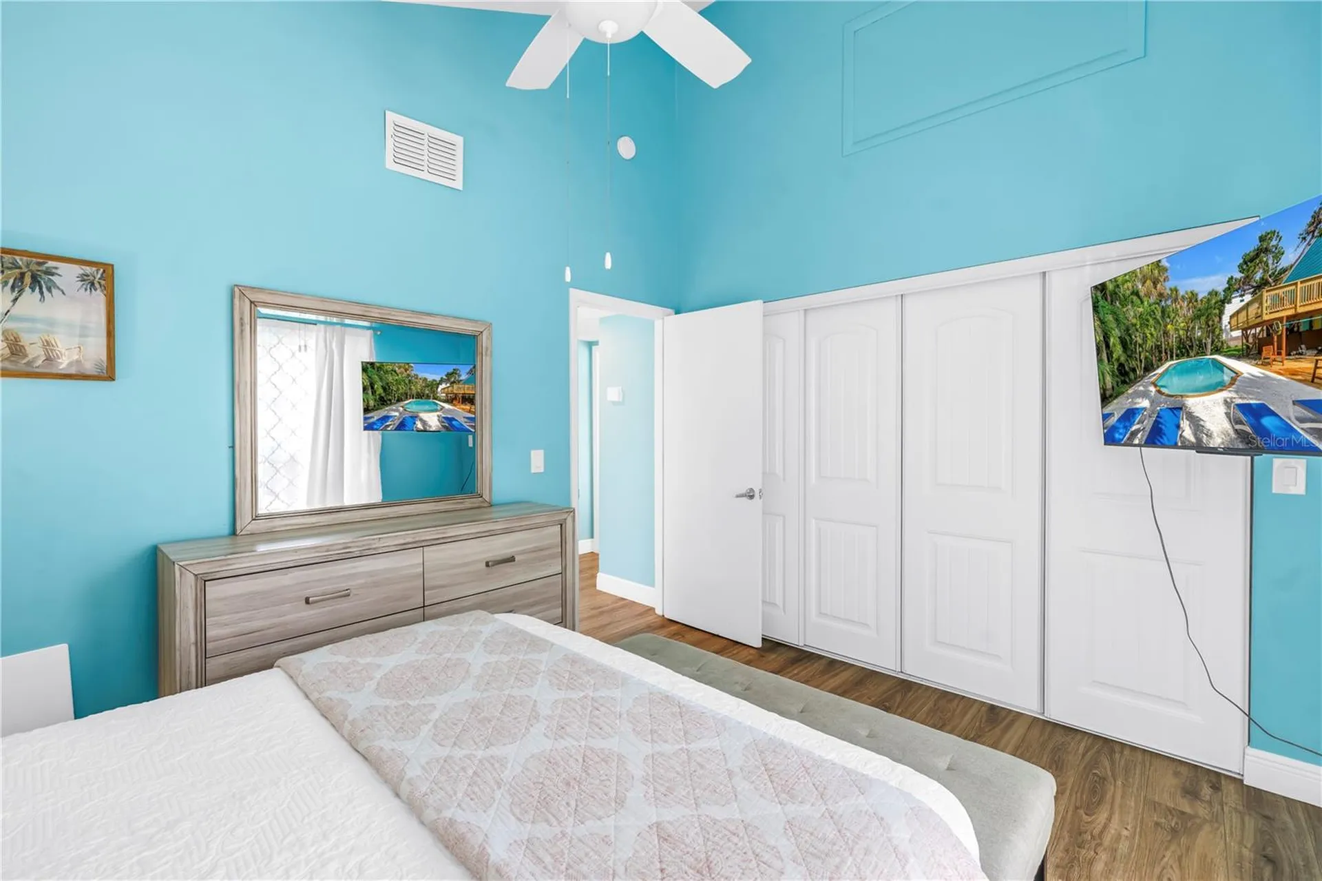 156 Siesta Drive Sarasota FL 34242