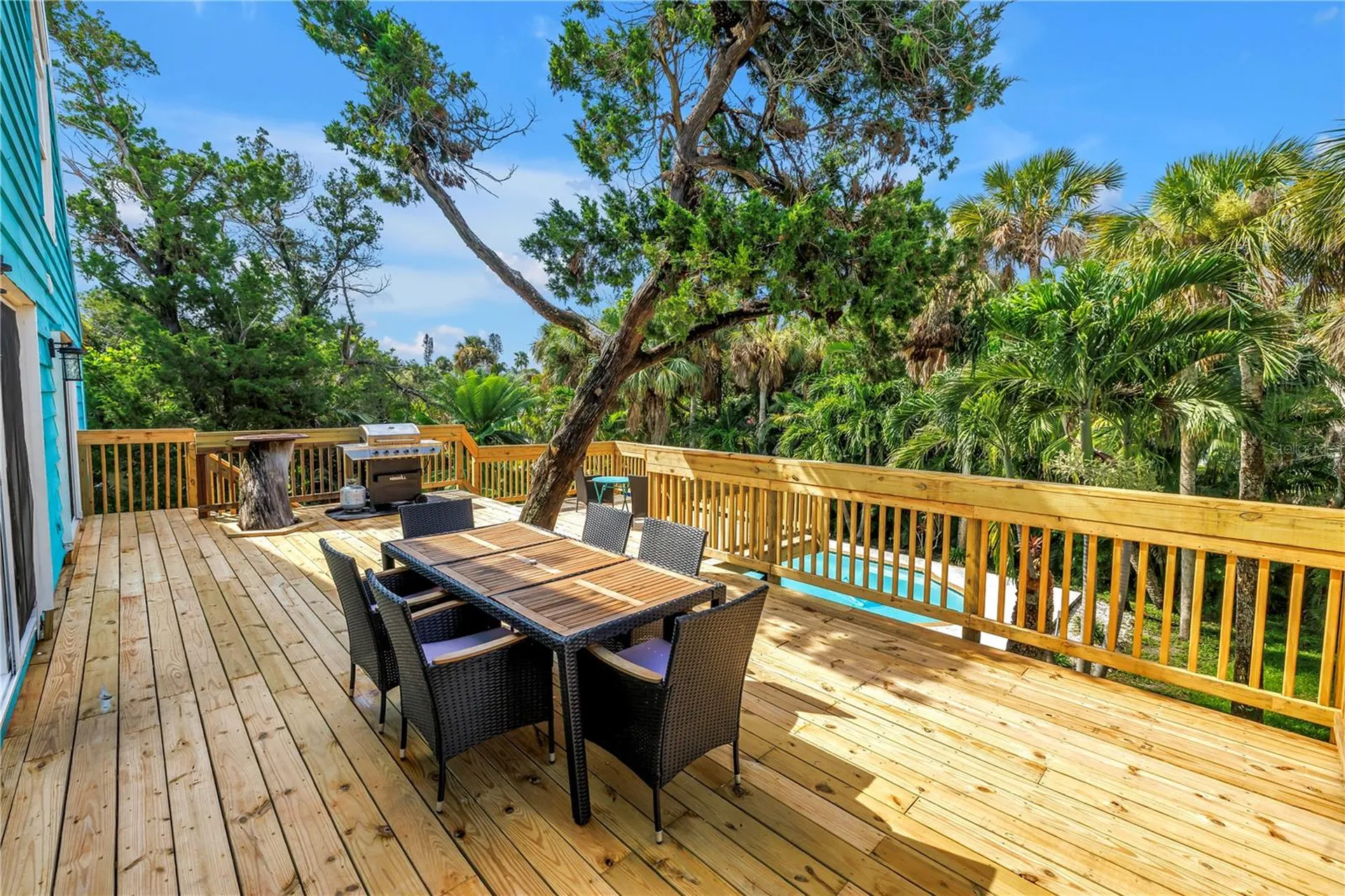 156 Siesta Drive Sarasota FL 34242