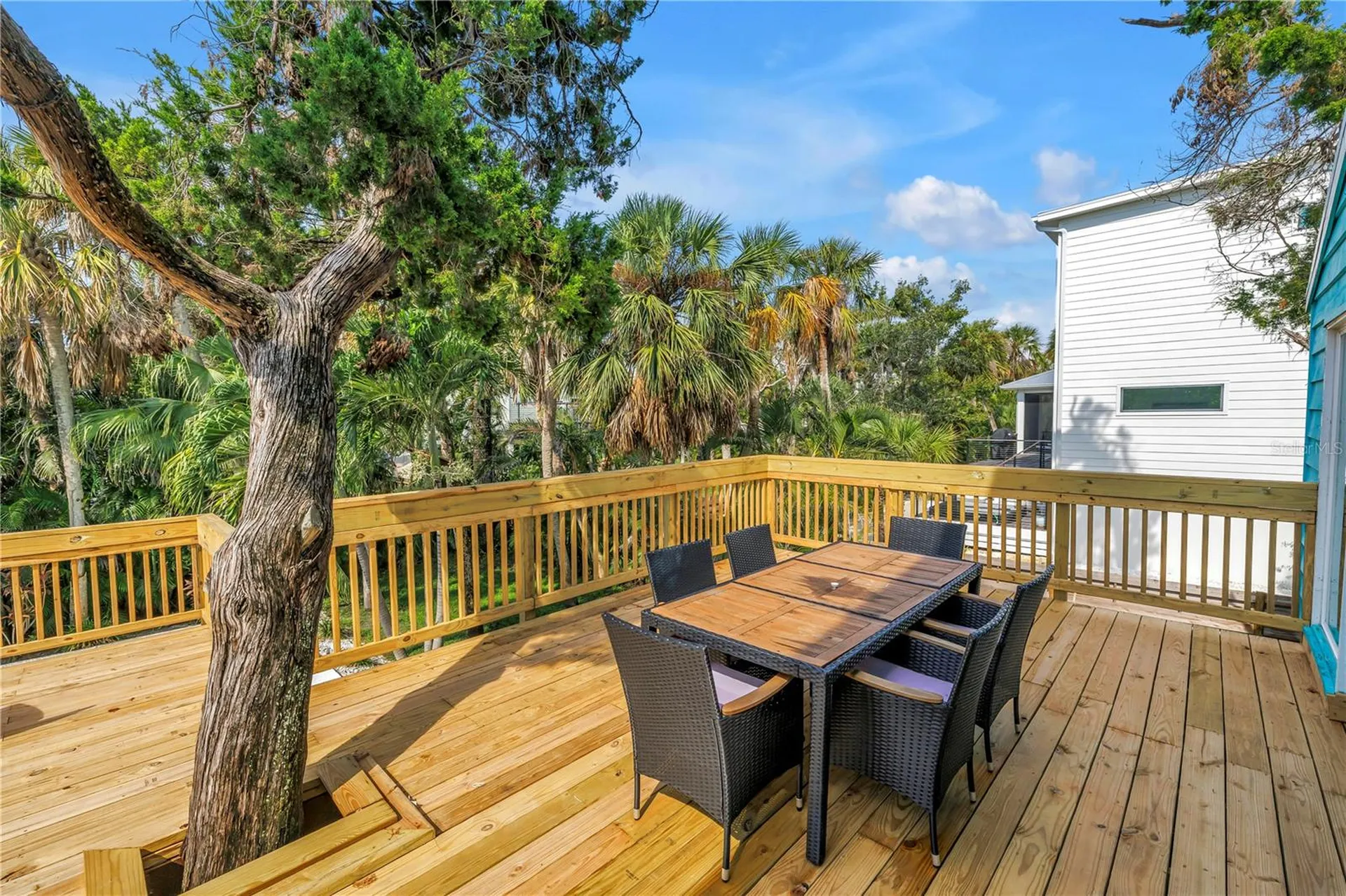 156 Siesta Drive Sarasota FL 34242