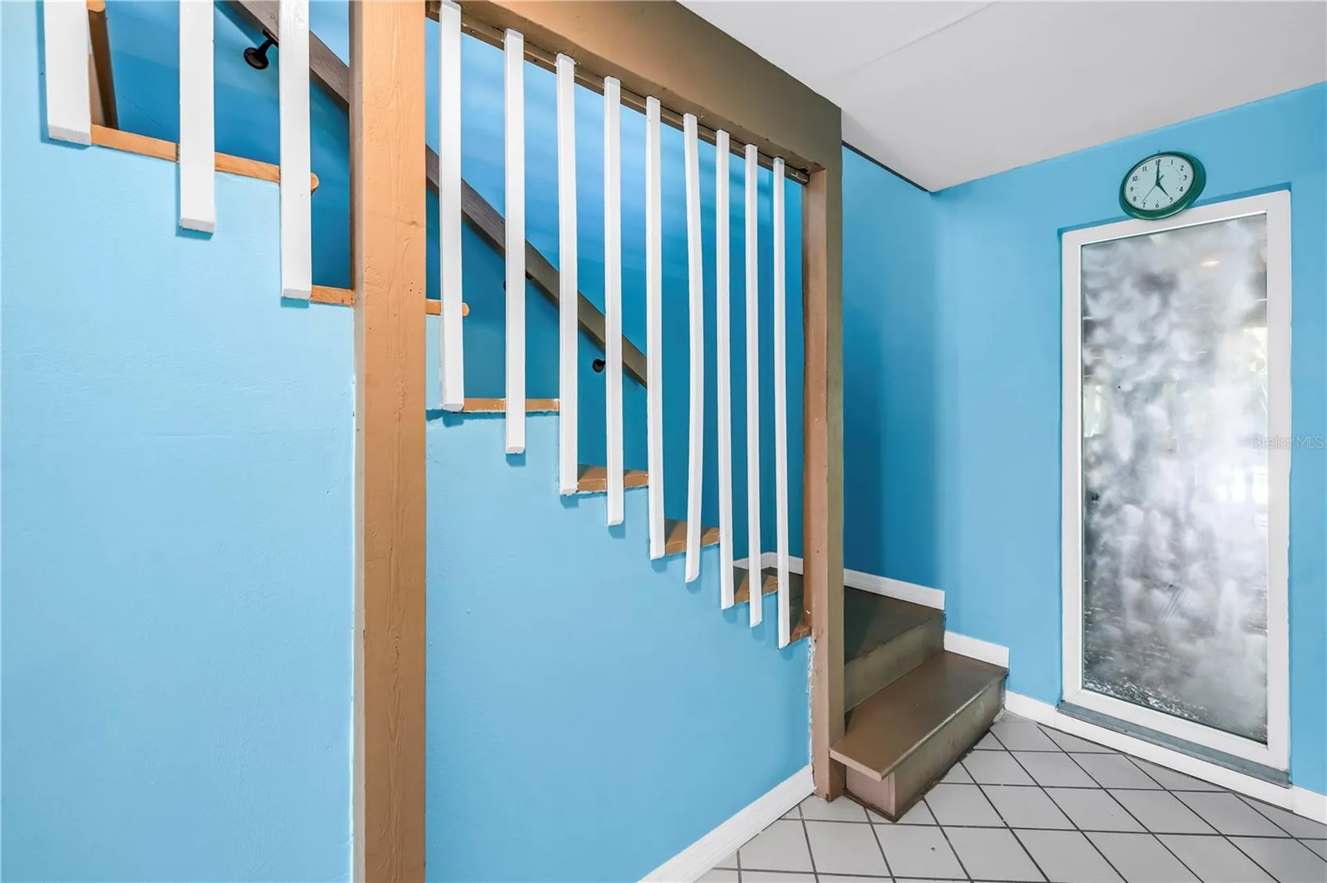 156 Siesta Drive Sarasota FL 34242