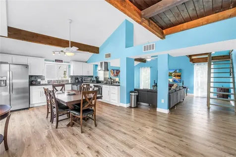 156 Siesta Drive Sarasota FL 34242
