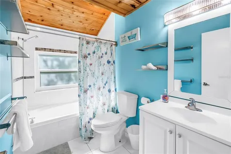 156 Siesta Drive Sarasota FL 34242