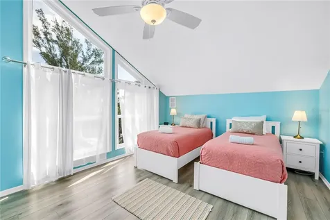 156 Siesta Drive Sarasota FL 34242