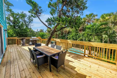 156 Siesta Drive Sarasota FL 34242