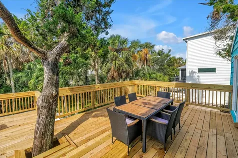 156 Siesta Drive Sarasota FL 34242