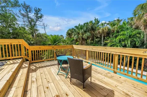 156 Siesta Drive Sarasota FL 34242