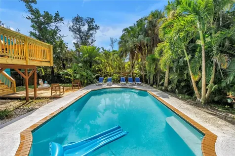 156 Siesta Drive Sarasota FL 34242