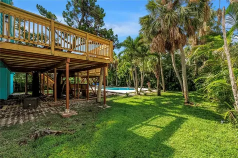 156 Siesta Drive Sarasota FL 34242