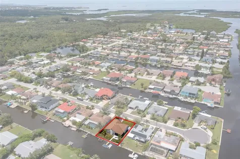 9910 Island Harbor Drive Port Richey FL 34668