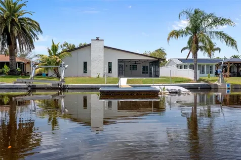 9910 Island Harbor Drive Port Richey FL 34668