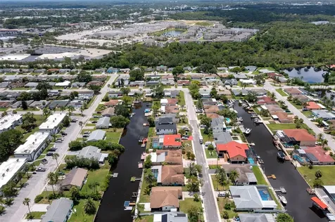 9910 Island Harbor Drive Port Richey FL 34668