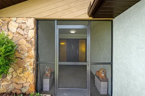 9910 Island Harbor Drive Port Richey FL 34668