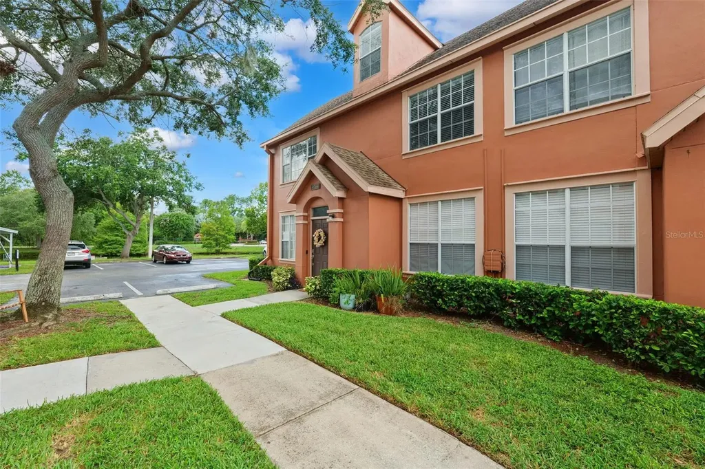 9368 Lake Chase Island Way Tampa FL 33626