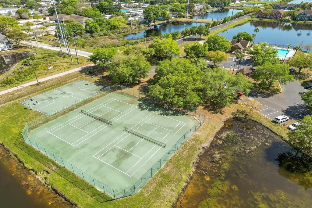 9368 Lake Chase Island Way Tampa FL 33626