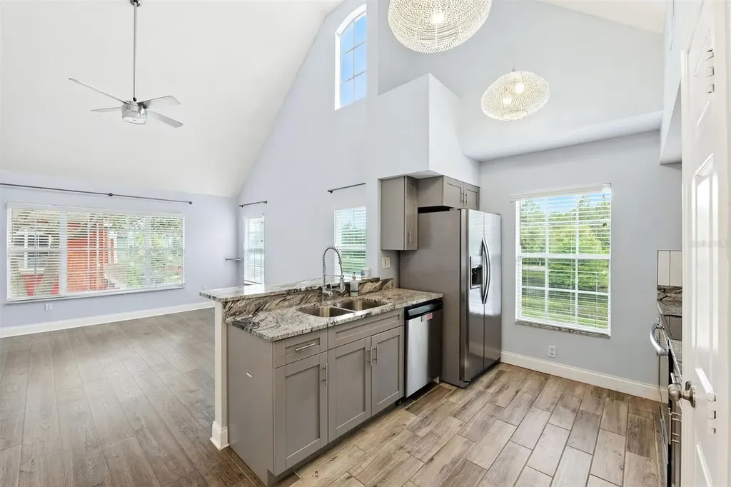9368 Lake Chase Island Way Tampa FL 33626