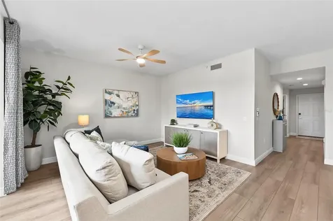 5280 Hyland Hills Avenue Sarasota FL 34241