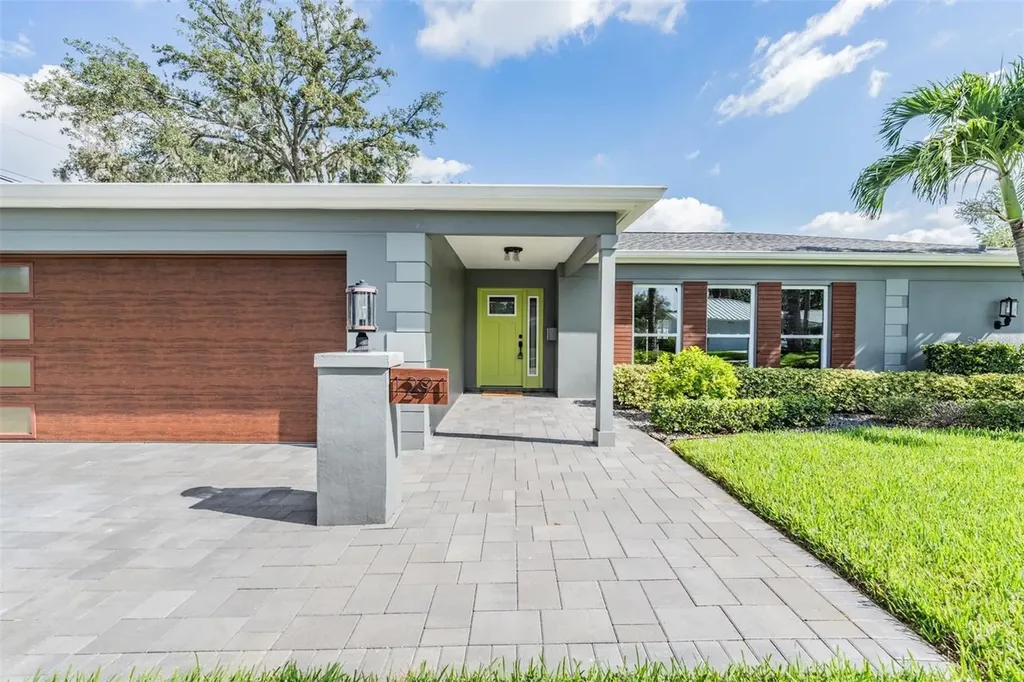 1291 87th Avenue N St Petersburg FL 33702