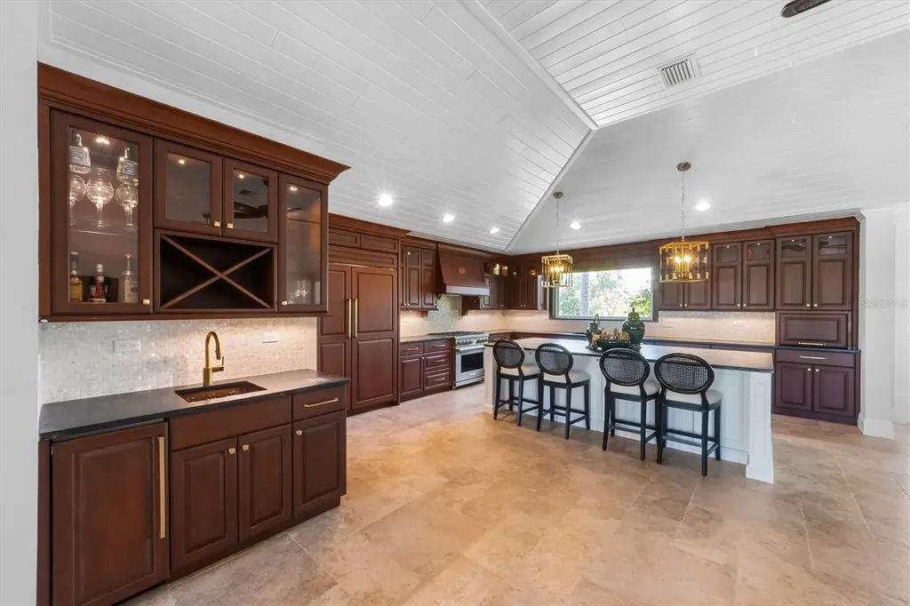 513 Bayview Place Anna Maria FL 34216