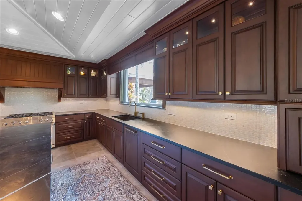 513 Bayview Place Anna Maria FL 34216