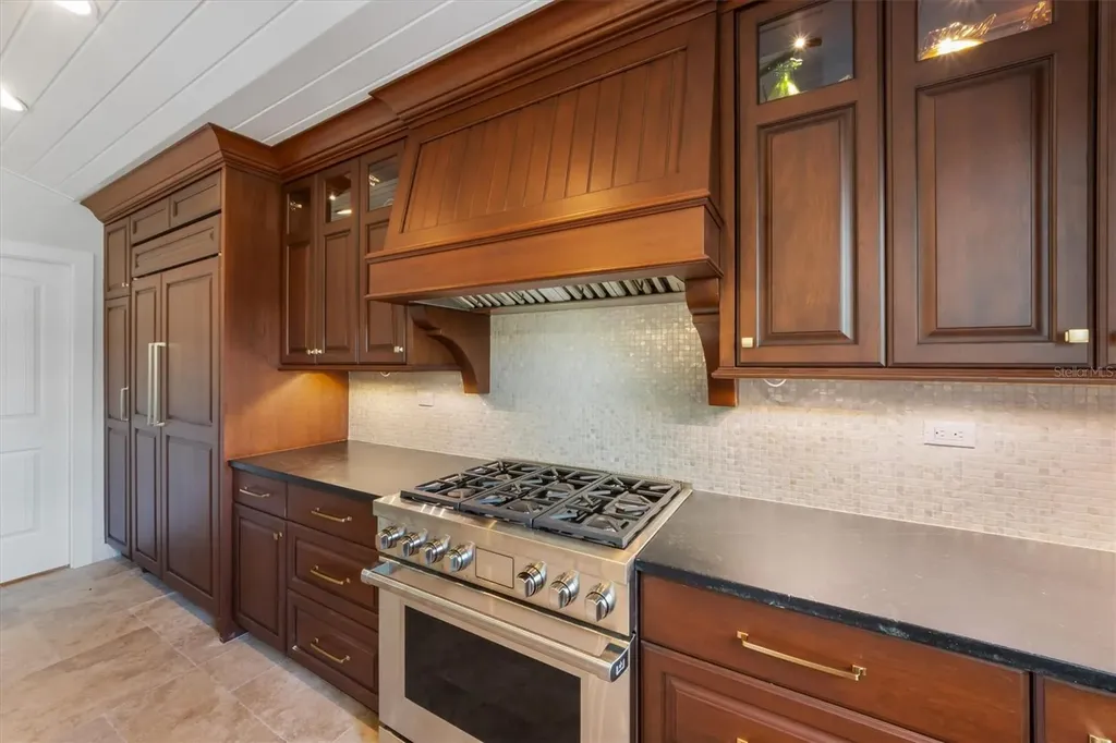 513 Bayview Place Anna Maria FL 34216