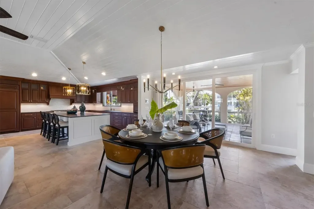 513 Bayview Place Anna Maria FL 34216