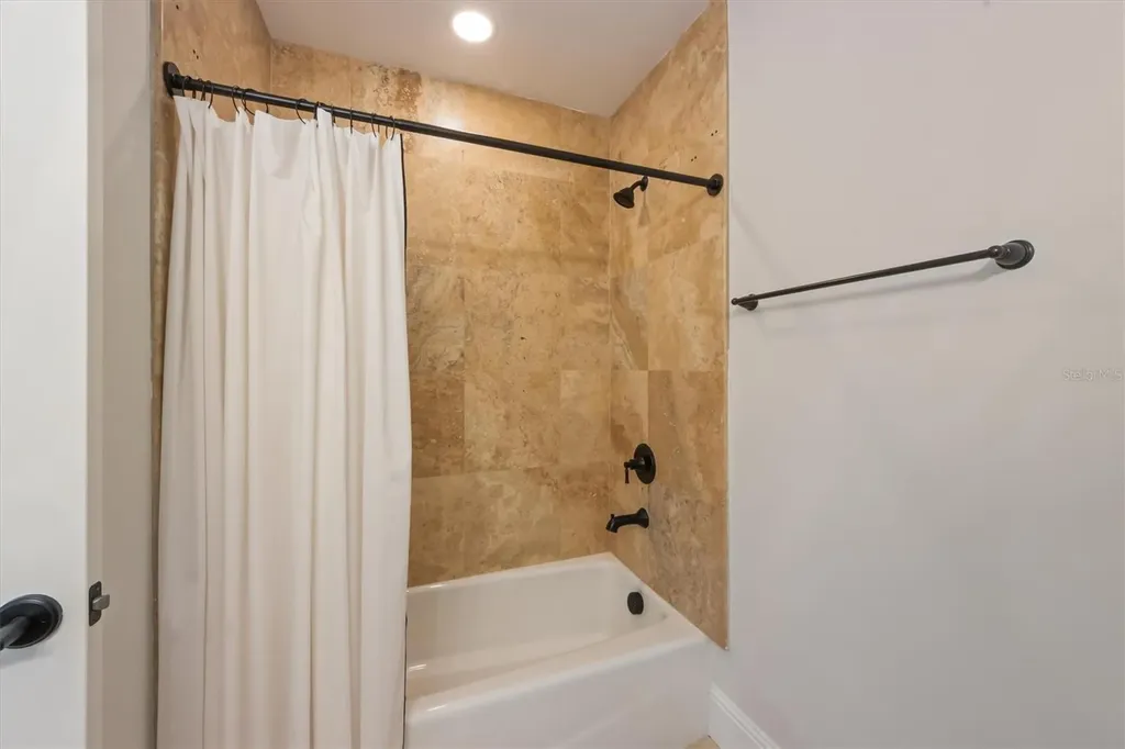 513 Bayview Place Anna Maria FL 34216