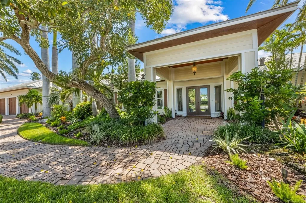 513 Bayview Place Anna Maria FL 34216