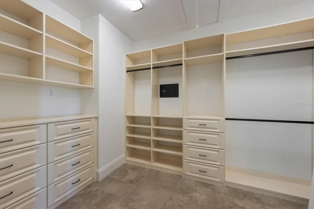 513 Bayview Place Anna Maria FL 34216