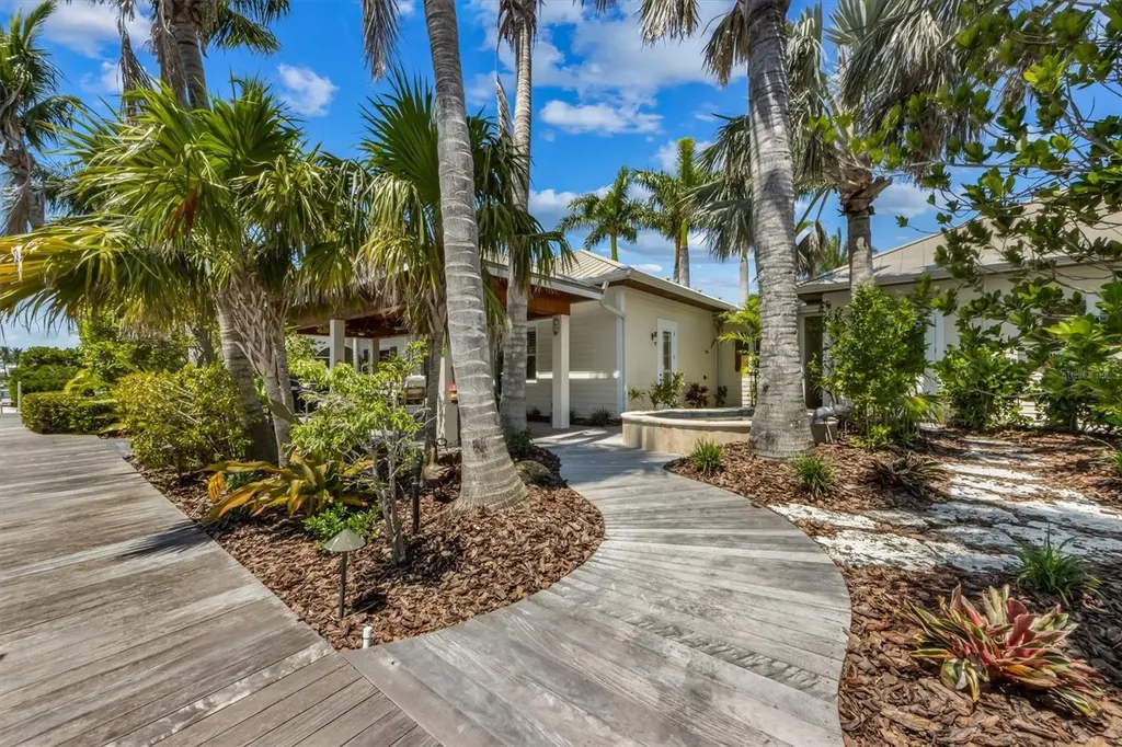 513 Bayview Place Anna Maria FL 34216