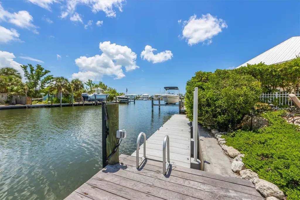 513 Bayview Place Anna Maria FL 34216