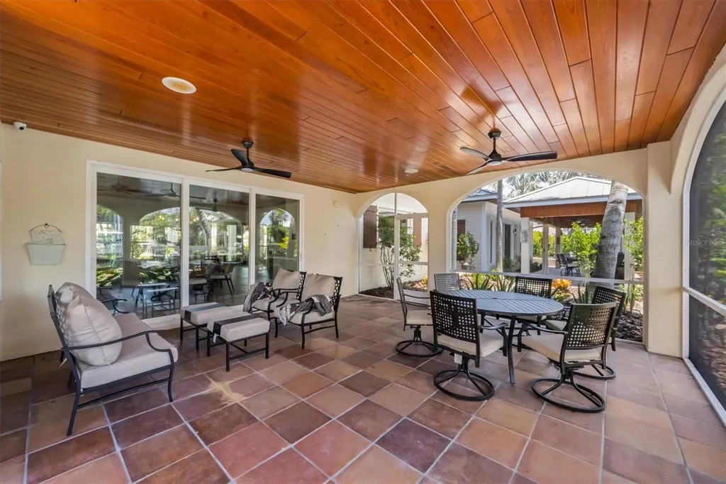 513 Bayview Place Anna Maria FL 34216