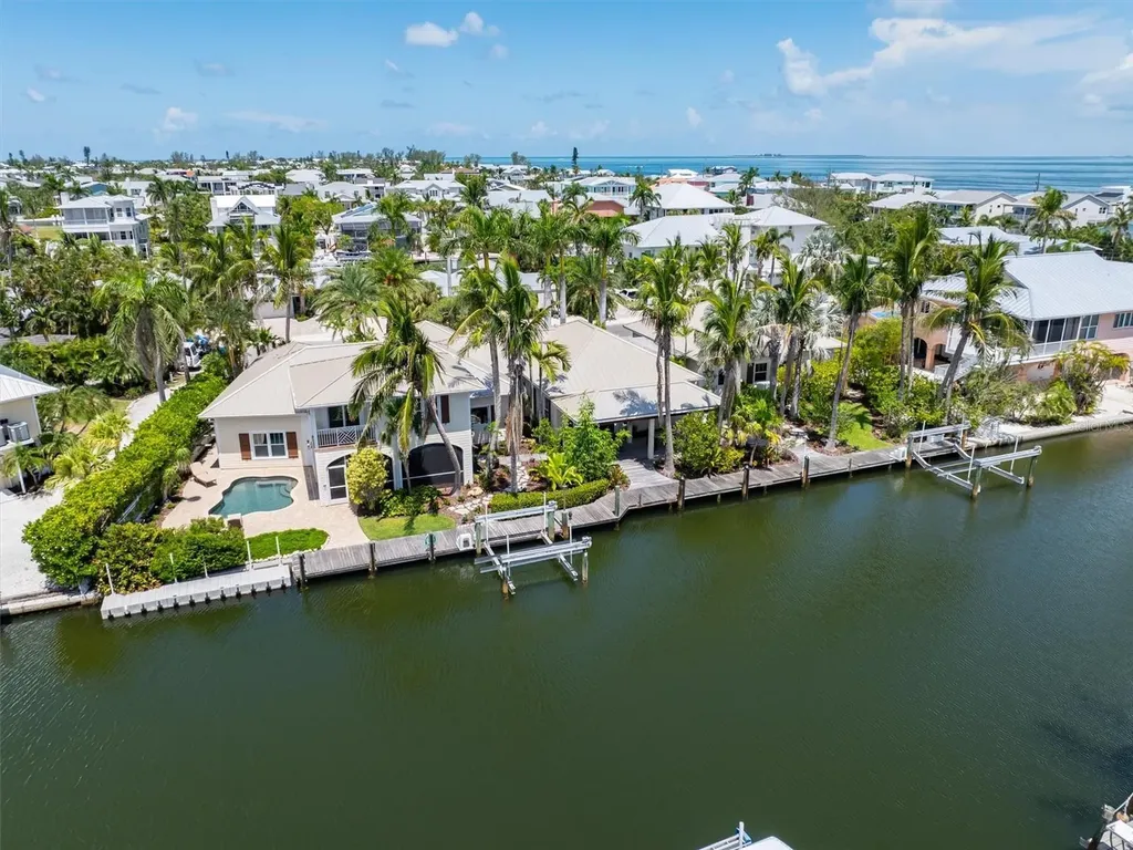 513 Bayview Place Anna Maria FL 34216