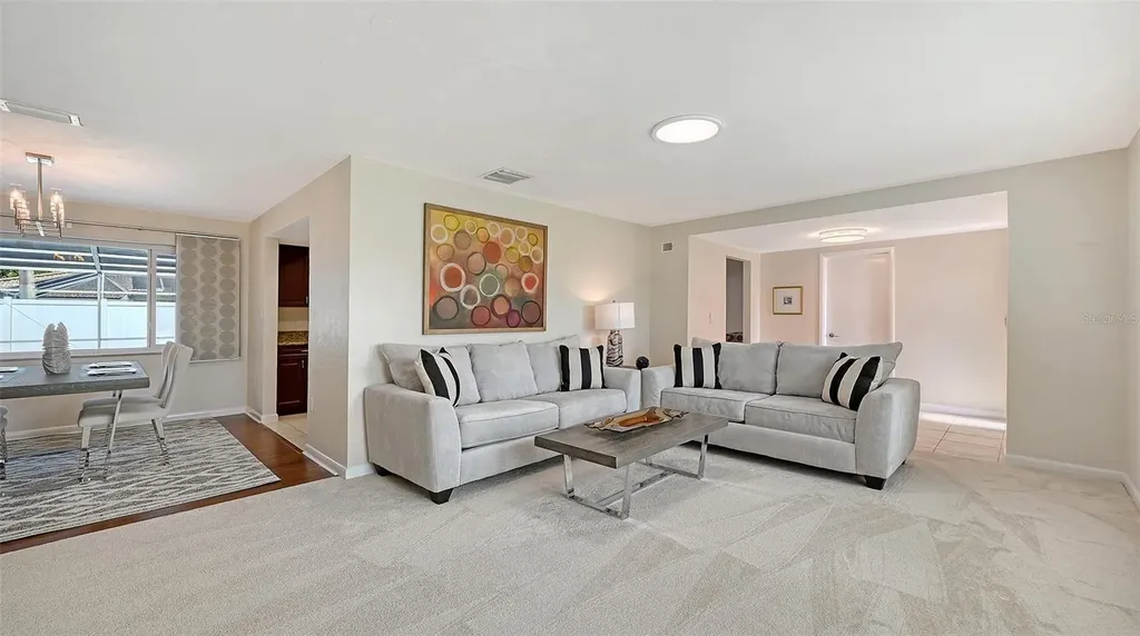 2852 Captiva Drive Sarasota FL 34231