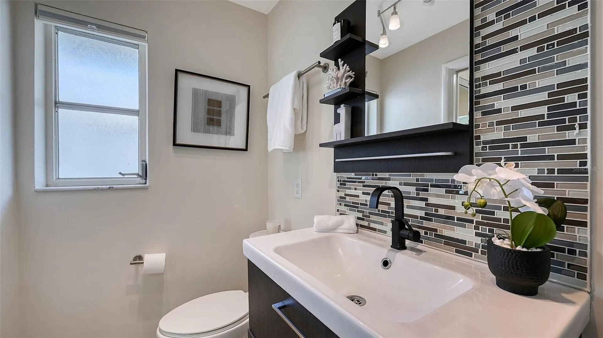 2852 Captiva Drive Sarasota FL 34231