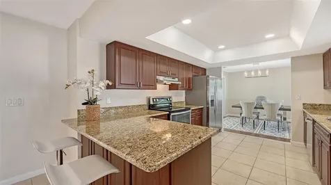 2852 Captiva Drive Sarasota FL 34231