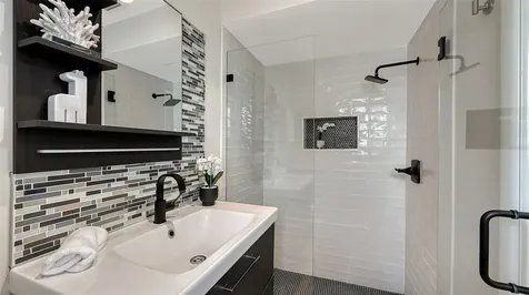 2852 Captiva Drive Sarasota FL 34231