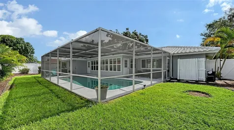 2852 Captiva Drive Sarasota FL 34231