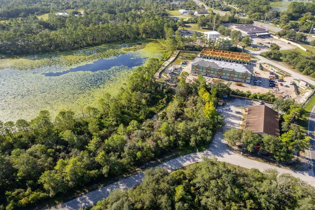 2121 Capri Circle Deltona FL 32738