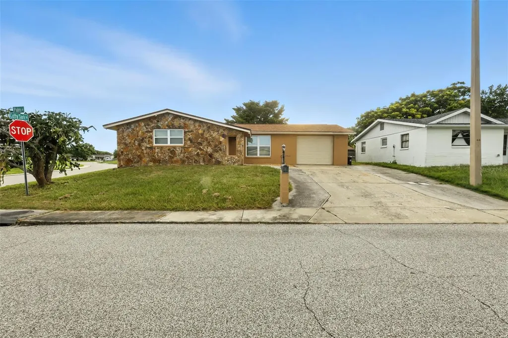 9239 Palm Avenue Port Richey FL 34668