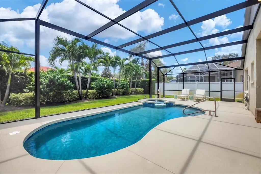 8358 Sailing Loop Lakewood Ranch FL 34202
