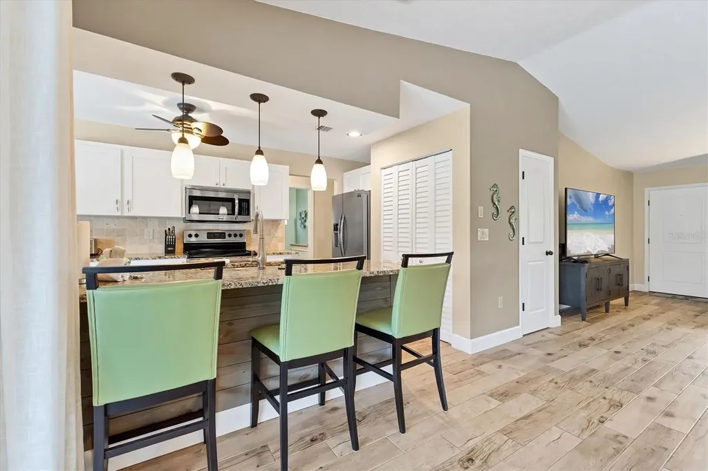 9390 Heartwellville Avenue Englewood FL 34224
