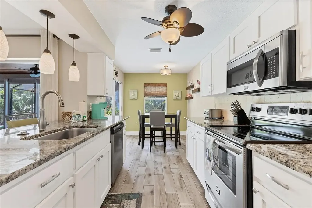 9390 Heartwellville Avenue Englewood FL 34224