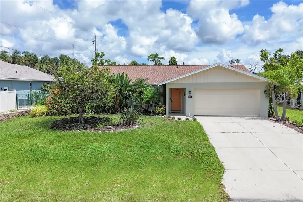 9390 Heartwellville Avenue Englewood FL 34224