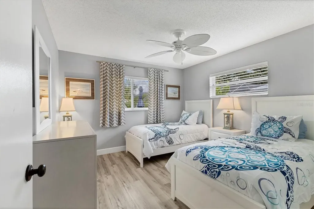 9390 Heartwellville Avenue Englewood FL 34224