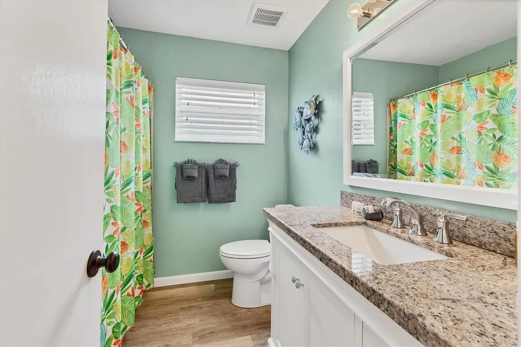 9390 Heartwellville Avenue Englewood FL 34224