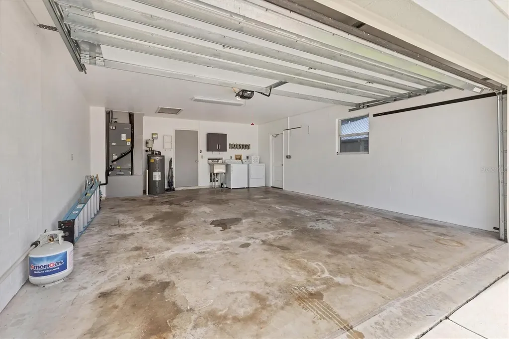 9390 Heartwellville Avenue Englewood FL 34224